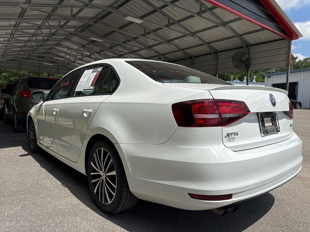 Used 2017 Volkswagen Jetta Sport FWD image 2