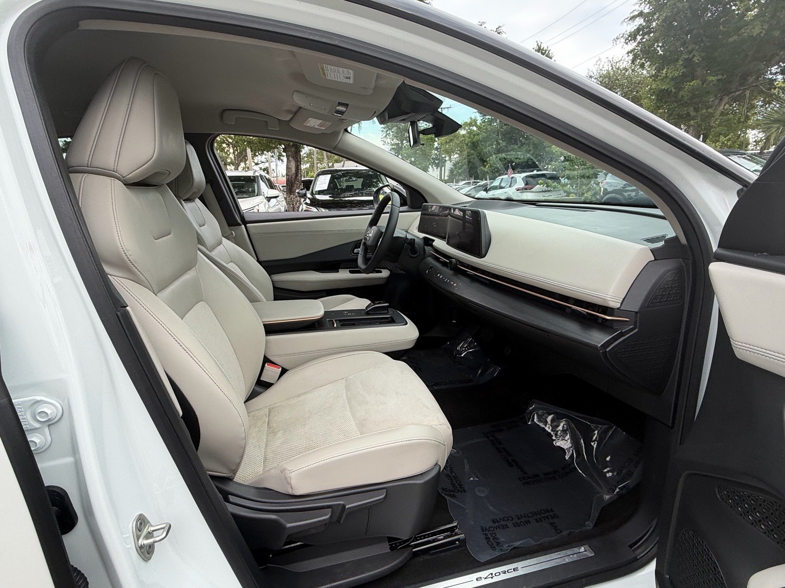 Certified 2025 Nissan Ariya AWD image 17