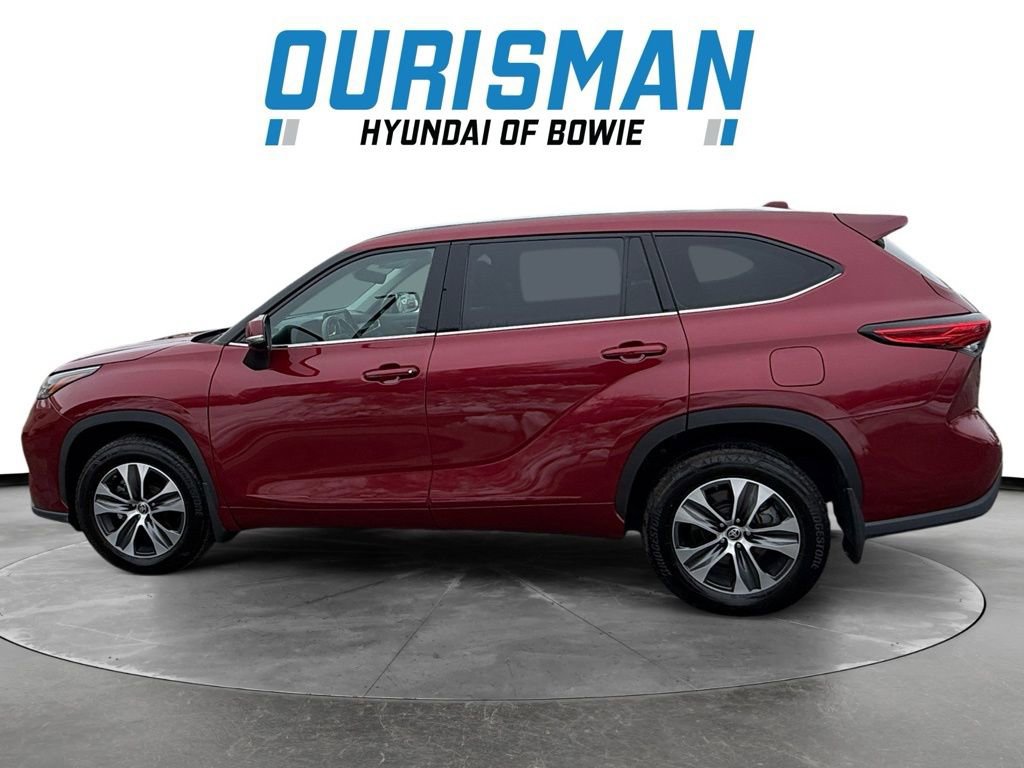 Used 2021 Toyota Highlander XLE image 7