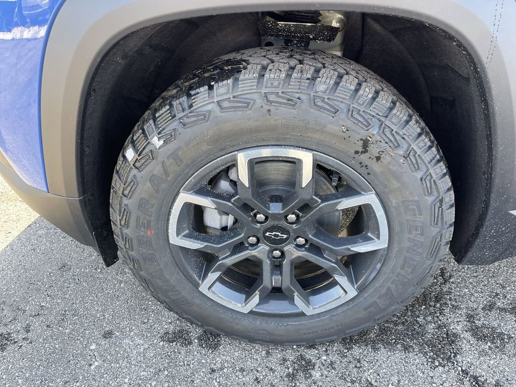 New 2026 Chevrolet Equinox ACTIV w/ Convenience Package III image 10