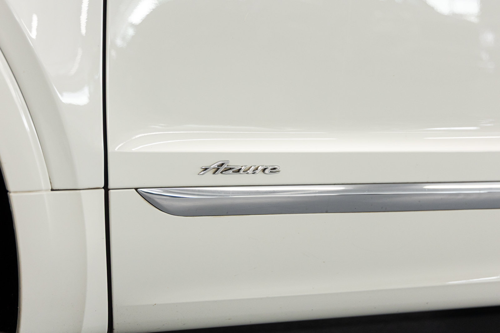 Used 2023 Bentley Bentayga AWD/4WD image 18