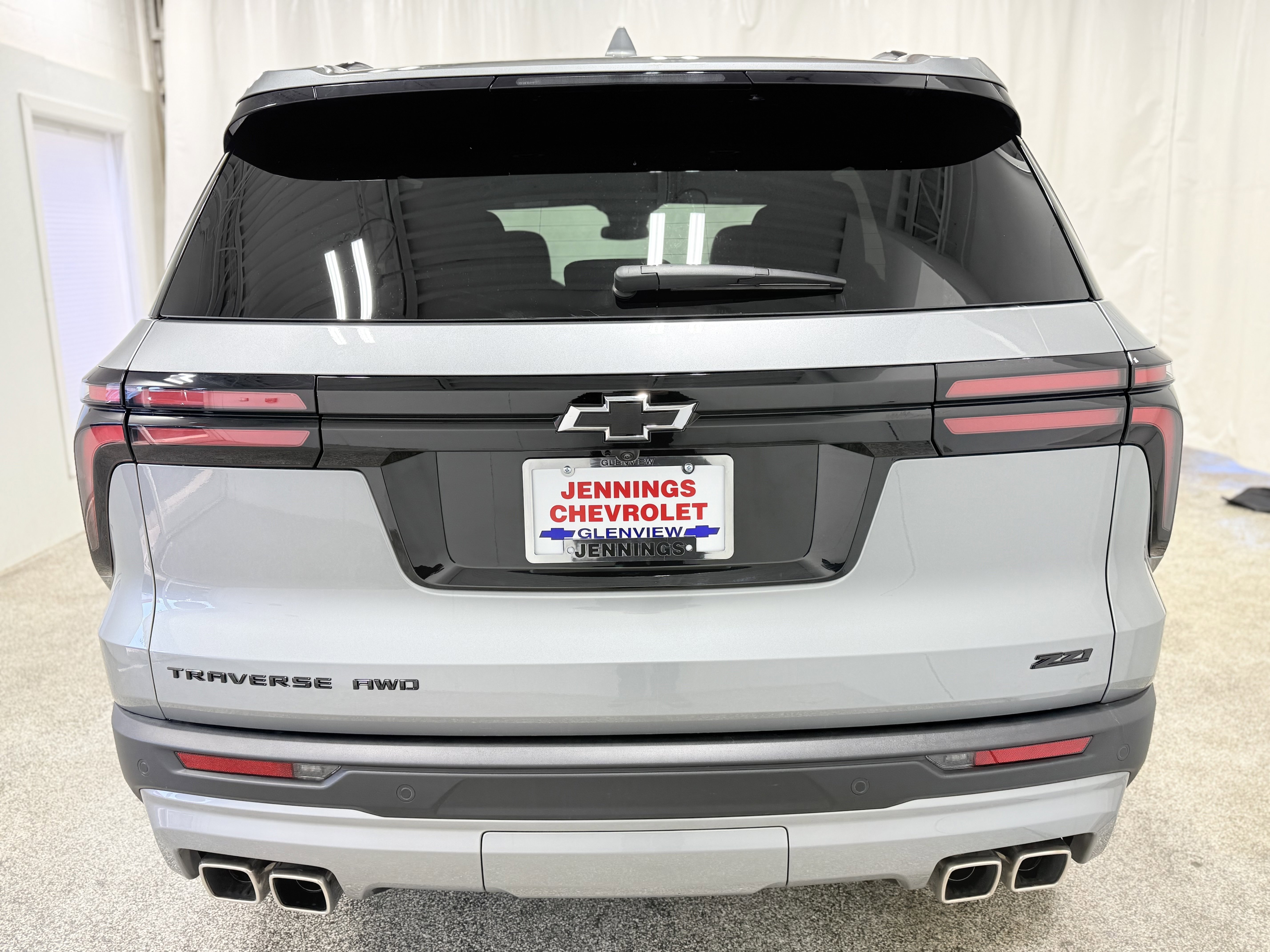 Used 2025 Chevrolet Traverse Z71 w/ Driver Confidence Package image 7
