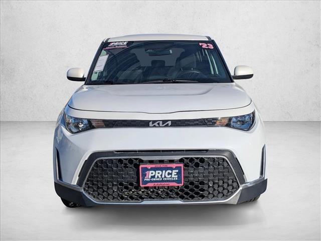 Used 2023 Kia Soul LX w/ LX Technology Package FWD image 2