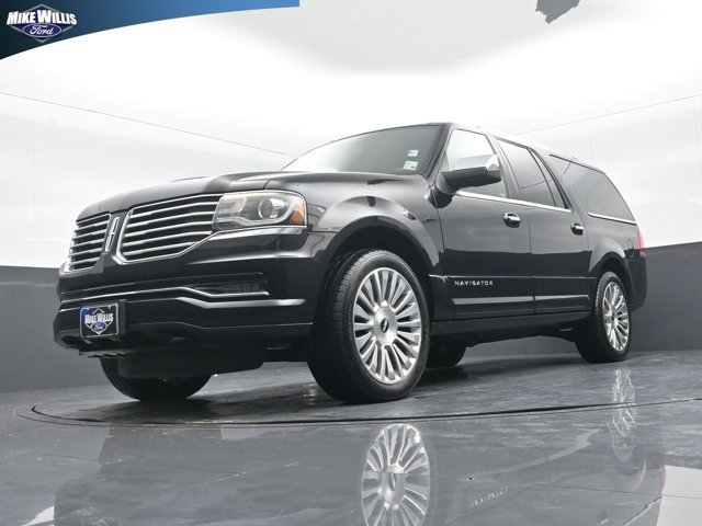Used 2017 Lincoln Navigator L Reserve AWD/4WD image 19