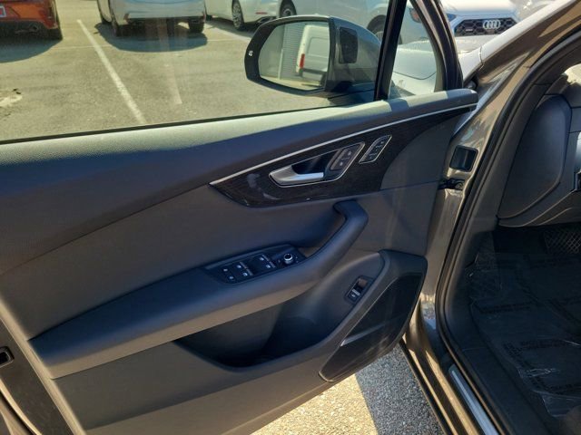 Certified 2025 Audi Q7 2.0T Premium w/ Convenience Plus Package image 20