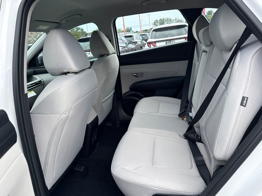 New 2026 Hyundai Tucson SE image 11