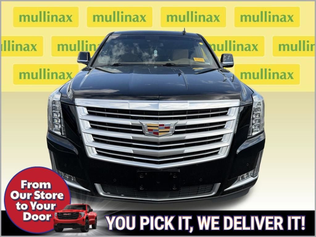 Used 2017 Cadillac Escalade Platinum image 2