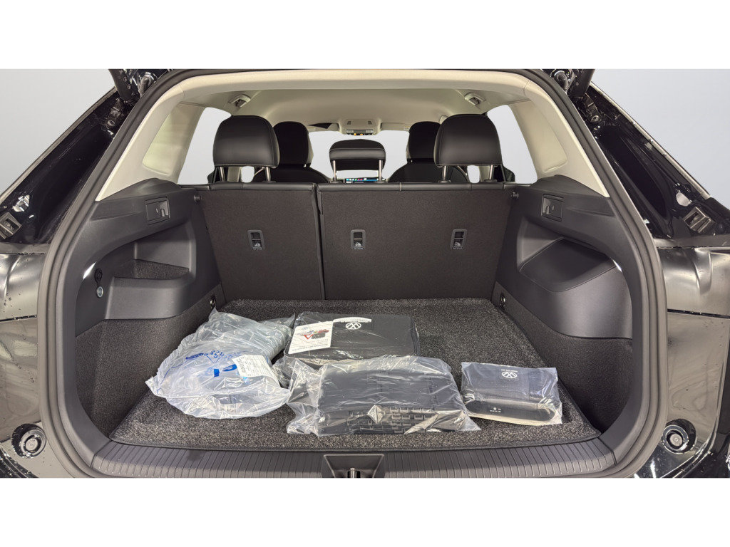 New 2026 Volkswagen Tiguan SE FWD image 38