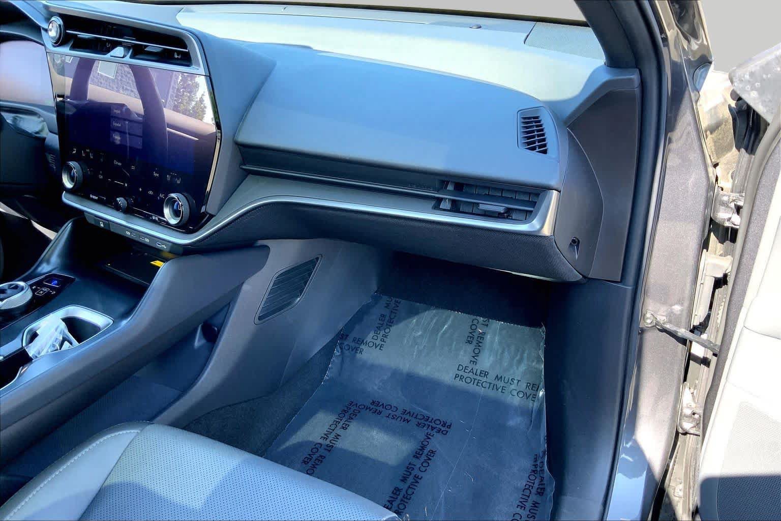 Used 2024 Lexus RZ 300e Premium w/ Accessory Package (2T) FWD image 18