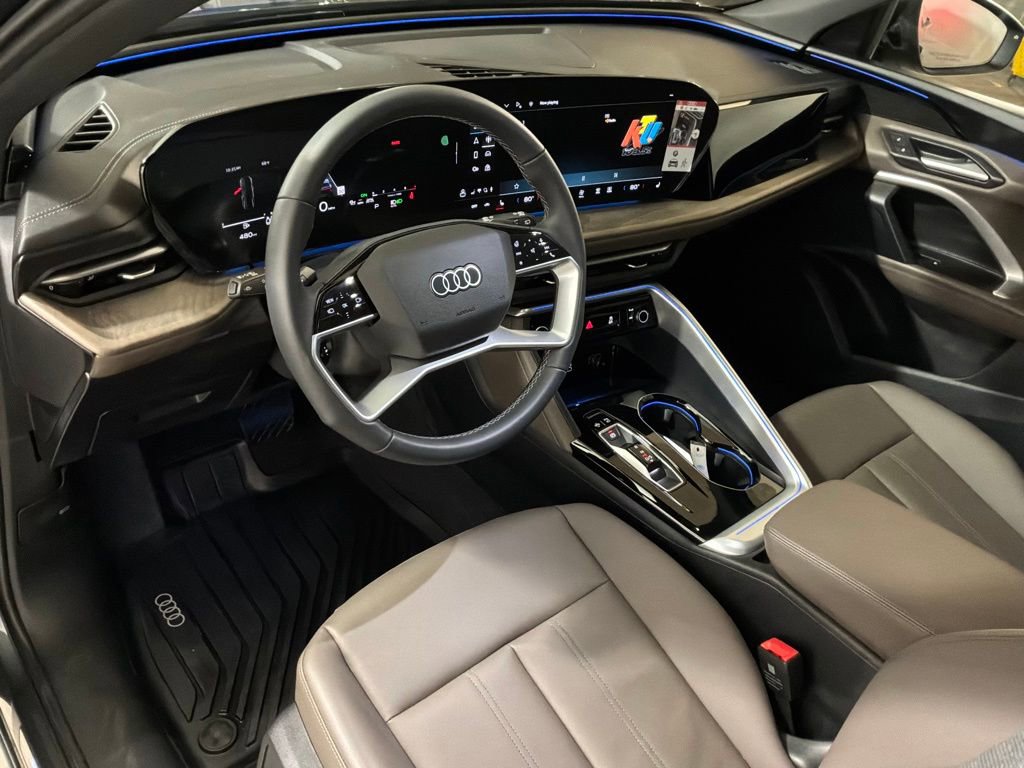 Certified 2025 Audi Q5 Premium w/ Convenience Package image 19