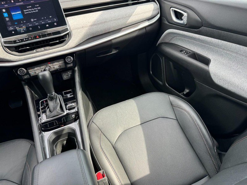 Used 2023 Jeep Compass Latitude AWD/4WD image 15