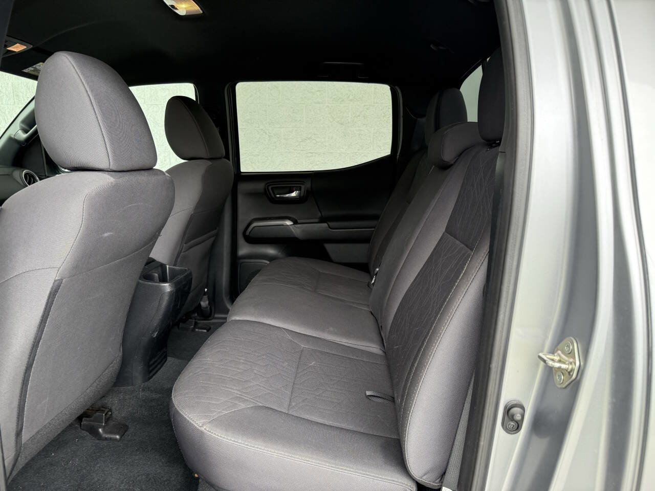 Used 2017 Toyota Tacoma TRD Off-Road w/ Tow Package (A/T) image 13