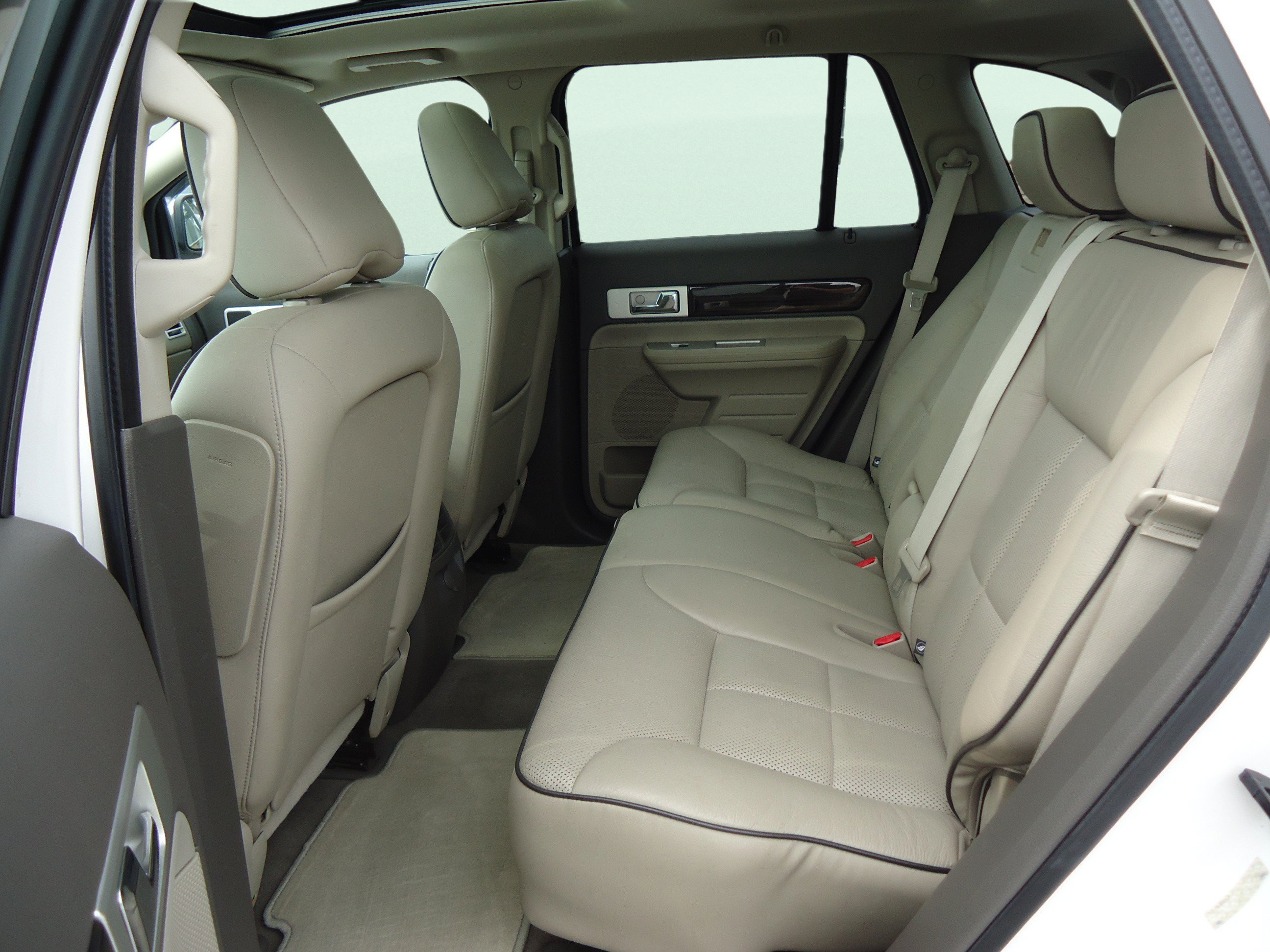 Used 2010 Lincoln MKX AWD image 27