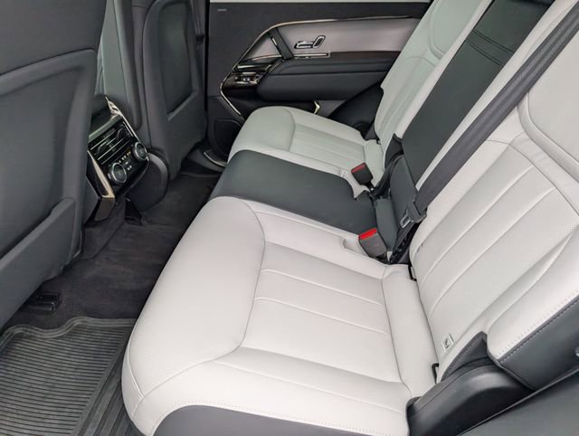 Used 2024 Land Rover Range Rover Sport Dynamic SE image 13