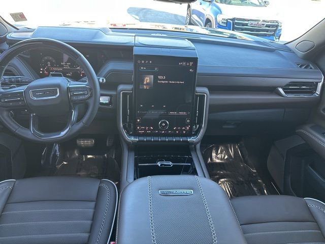 Used 2025 GMC Yukon Denali Ultimate w/ LPO, Floor Liner Package image 17