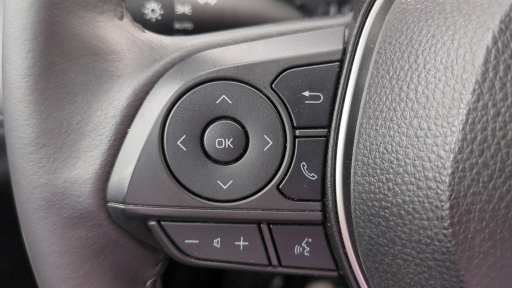 Used 2024 Toyota Corolla Cross LE FWD image 19