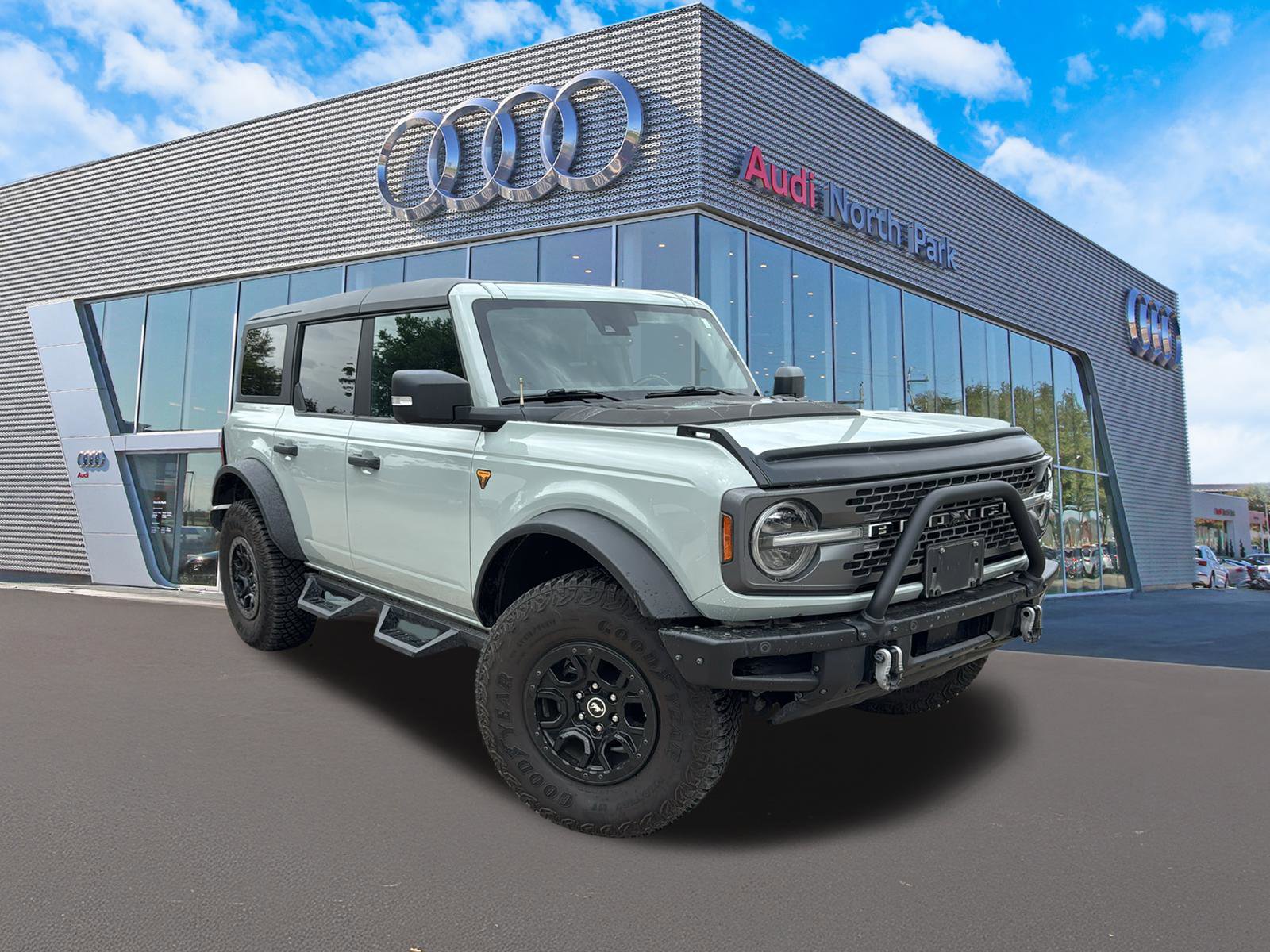 Used 2022 Ford Bronco Badlands image 1