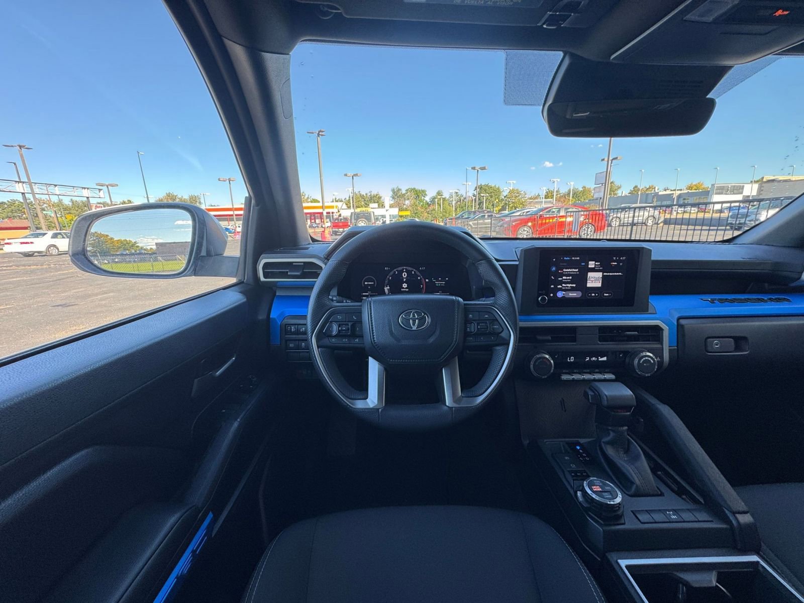 Used 2025 Toyota Tacoma SR image 32