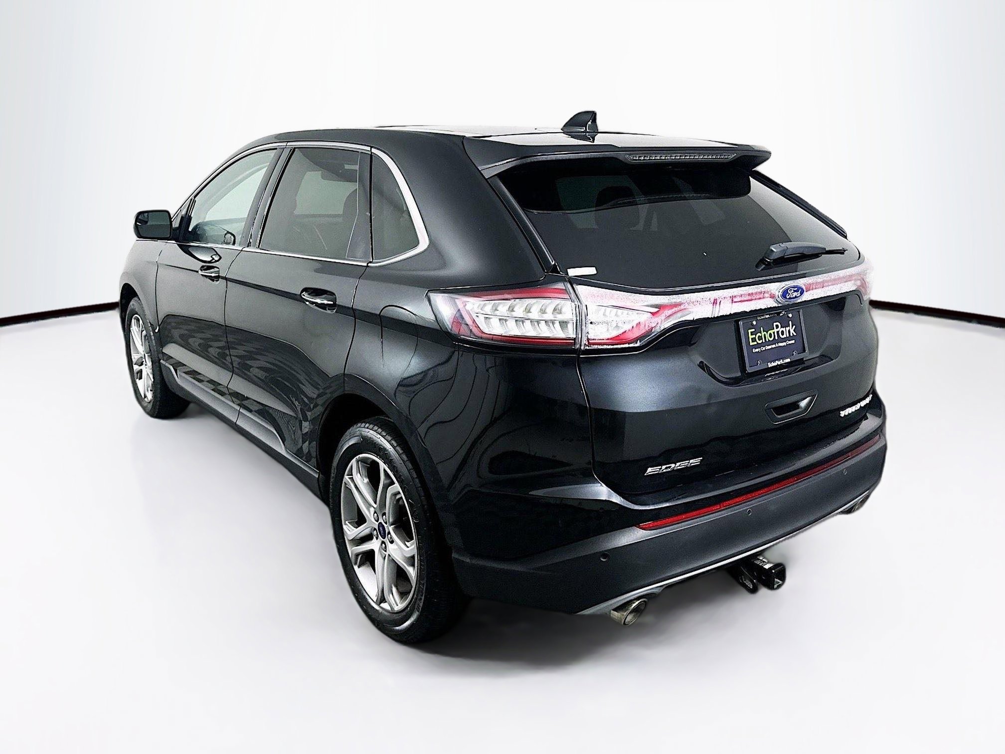 Used 2015 Ford Edge Titanium FWD image 5
