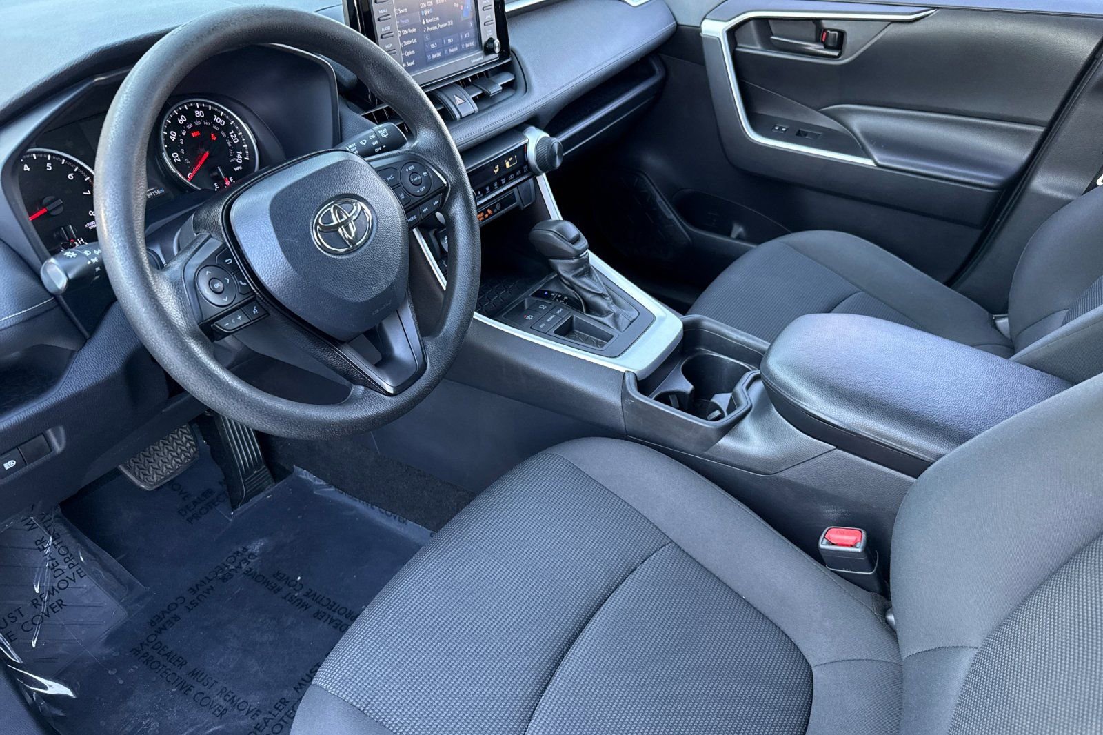 Used 2021 Toyota RAV4 LE w/ Carpet Mat Package (TMS) image 11