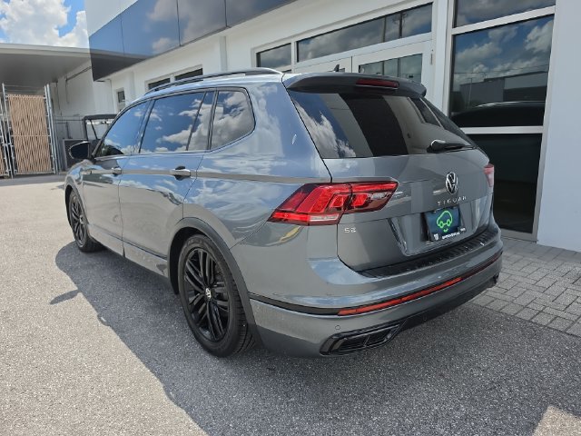 Used 2022 Volkswagen Tiguan SE R-Line FWD image 6