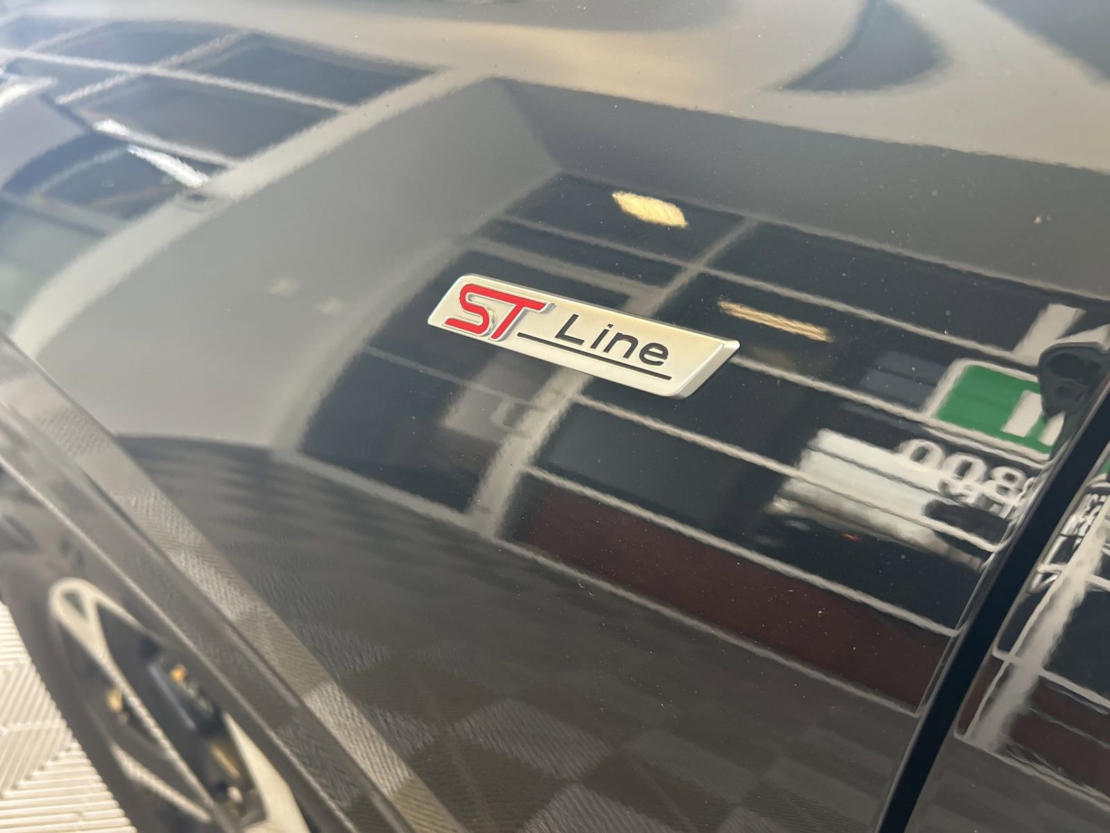 Used 2023 Ford Escape ST-Line Elite image 11