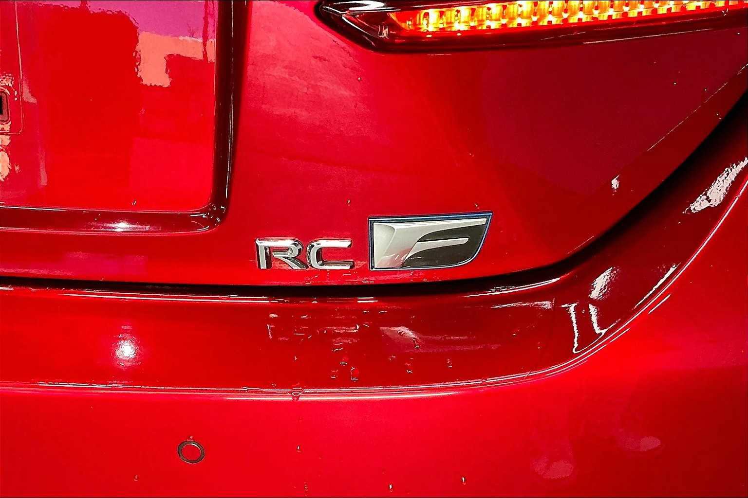 Used 2017 Lexus RC F image 11
