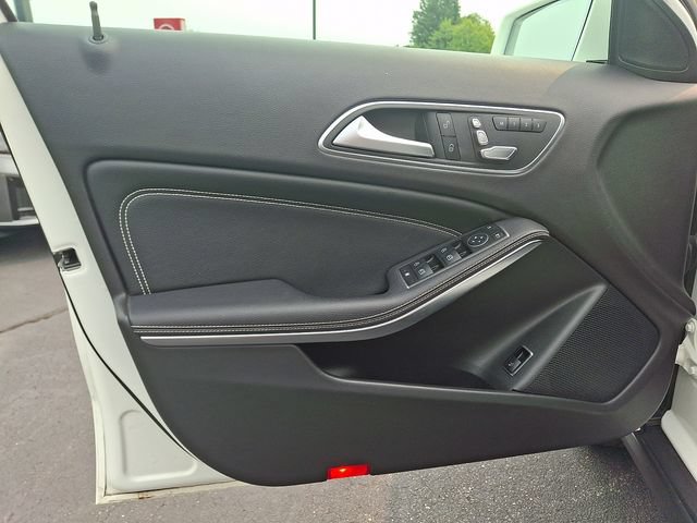 Used 2020 Mercedes-Benz GLA 250 4MATIC image 13