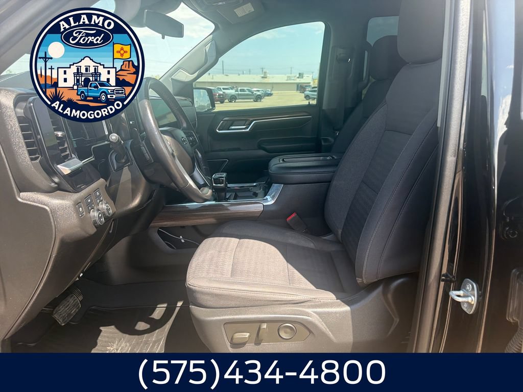 Used 2022 Chevrolet Silverado 1500 RST AWD/4WD image 9