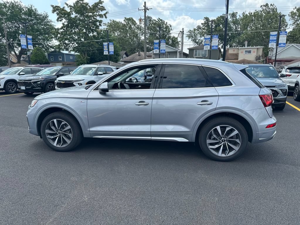 Used 2023 Audi Q5 2.0T Premium w/ Convenience Package AWD/4WD image 9