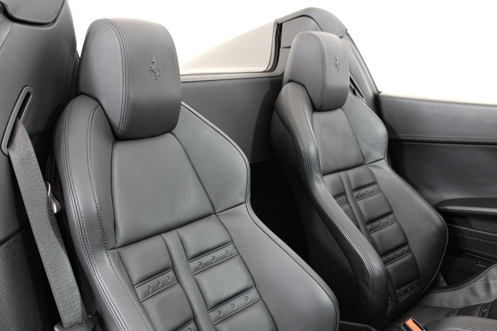 Certified 2013 Ferrari 458 Spider RWD image 31