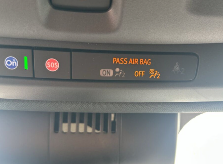 Used 2025 Chevrolet Suburban High Country AWD/4WD image 15