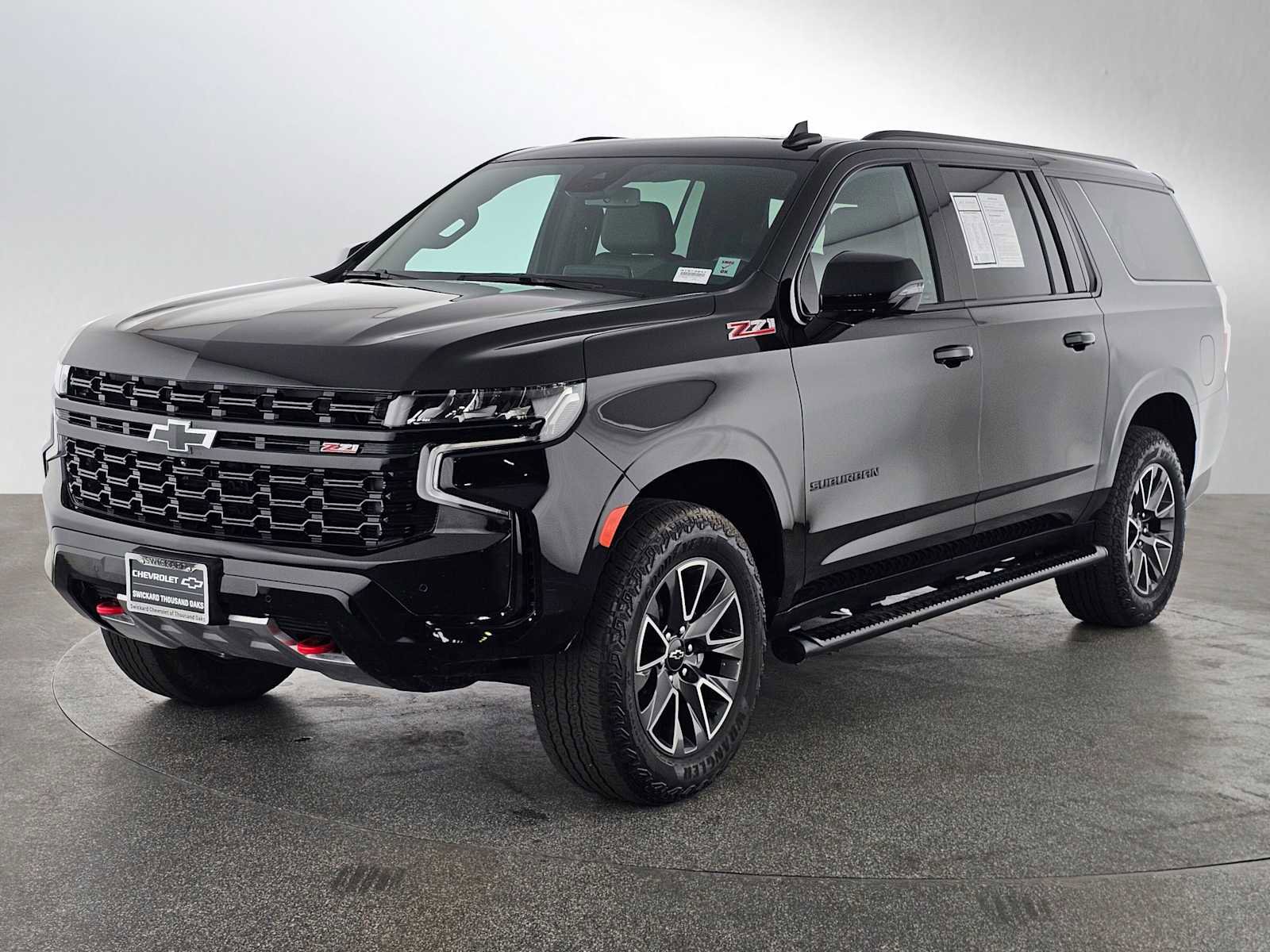Used 2024 Chevrolet Suburban Z71 w/ Luxury Package AWD/4WD image 7