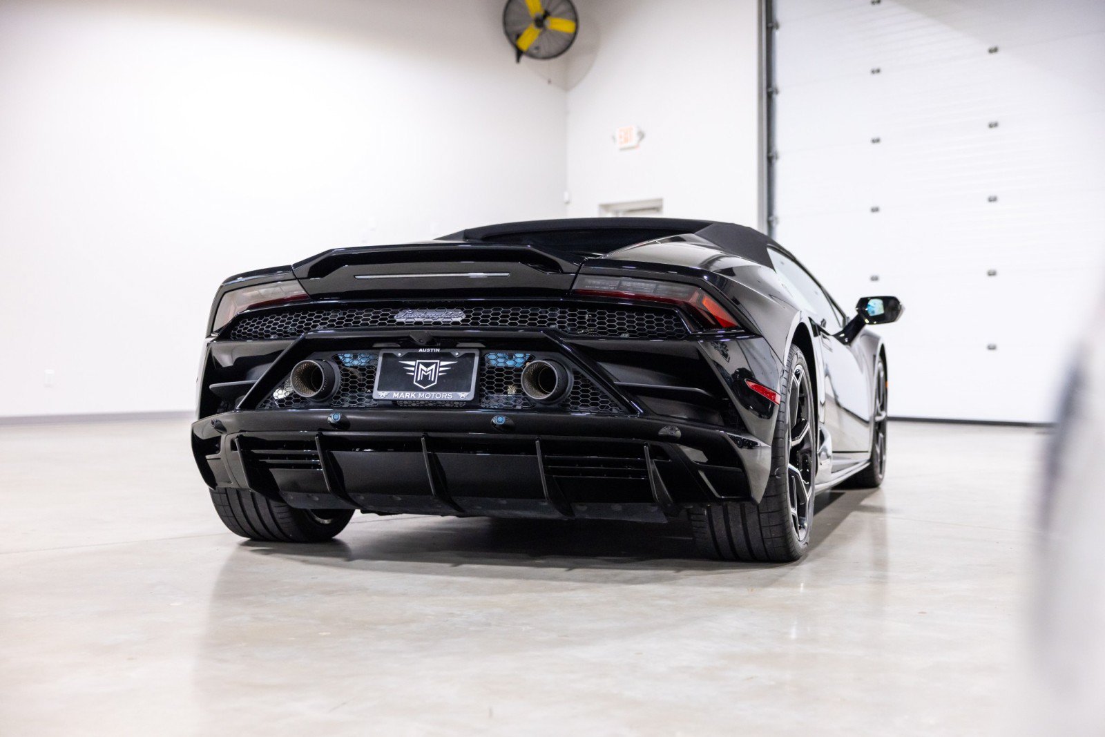Used 2023 Lamborghini Huracan EVO AWD/4WD image 4