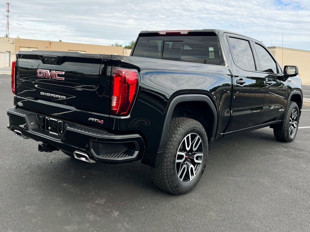 Used 2025 GMC Sierra 1500 AT4 w/ AT4 Preferred Package image 9