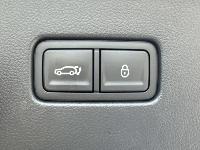 Used 2023 Genesis GV60 Advanced AWD/4WD image 13