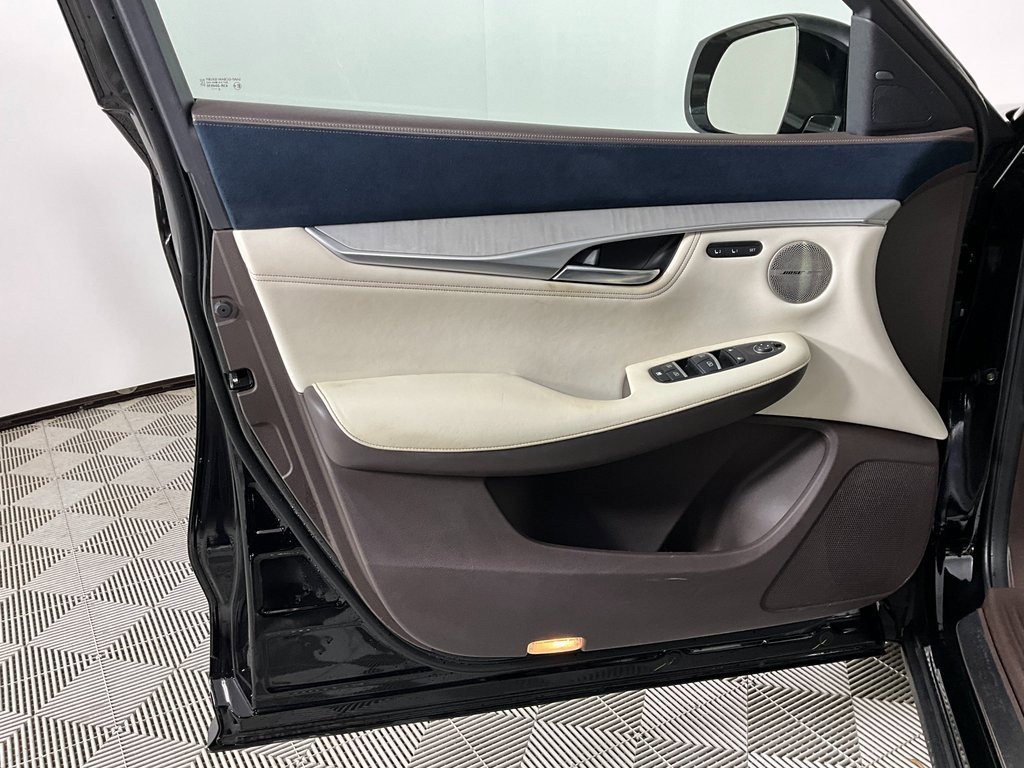 Used 2019 INFINITI QX50 Essential w/ Sensory Package image 18