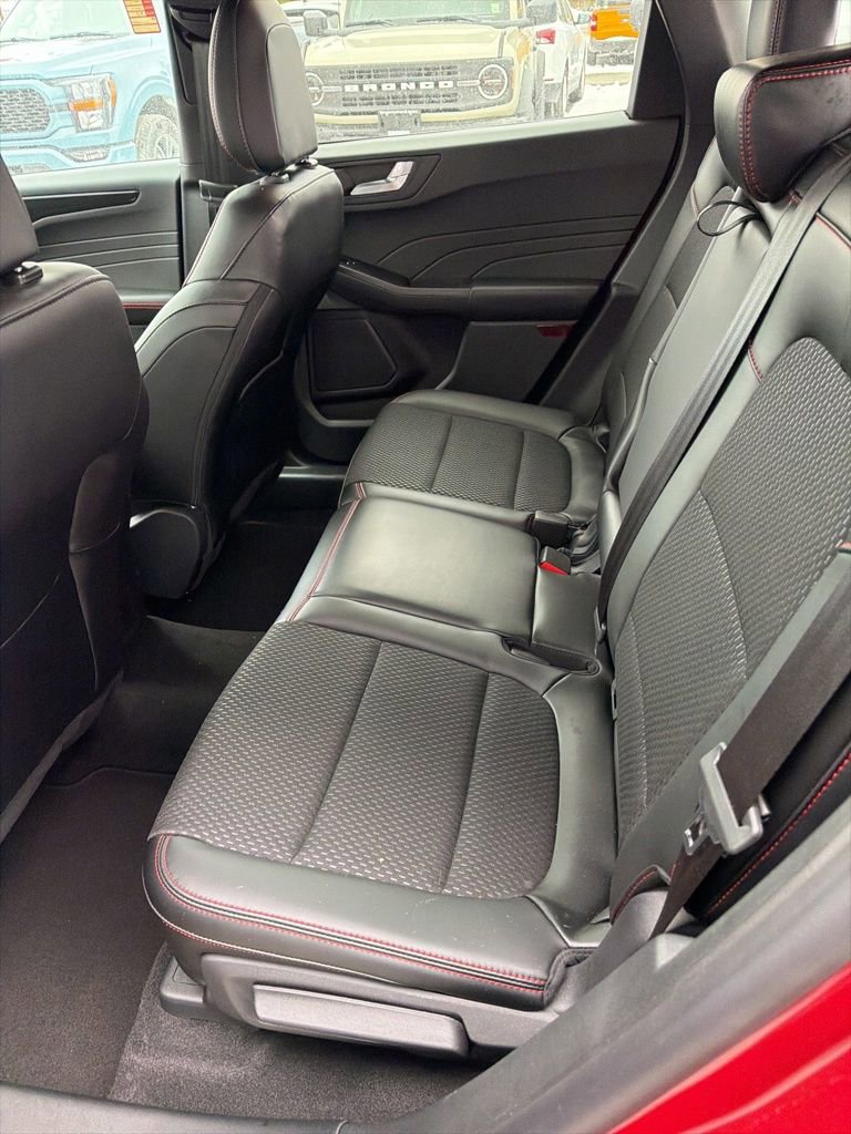 Used 2025 Ford Escape ST-Line Elite image 11