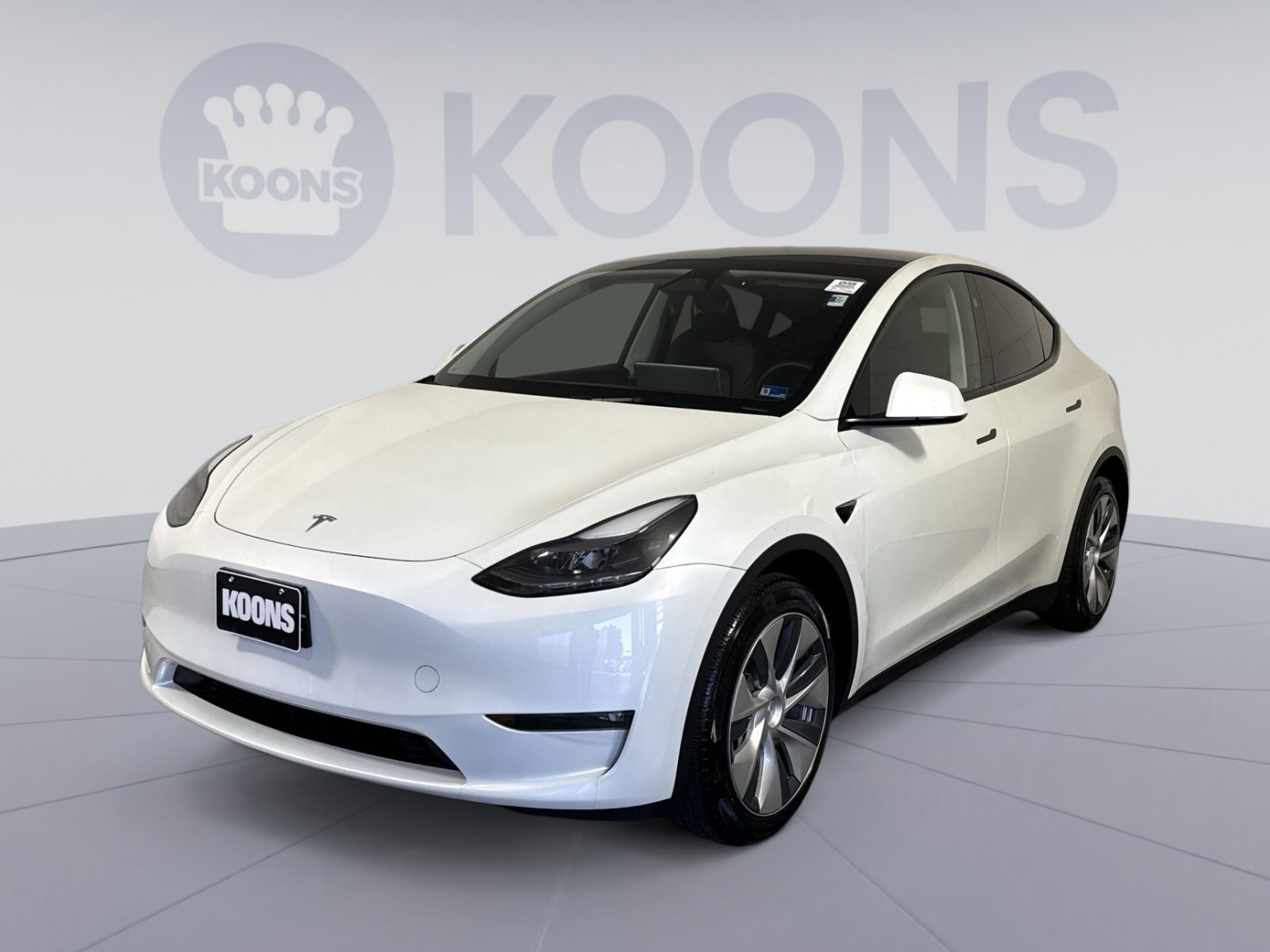 Used 2024 Tesla Model Y Long Range AWD/4WD image 1