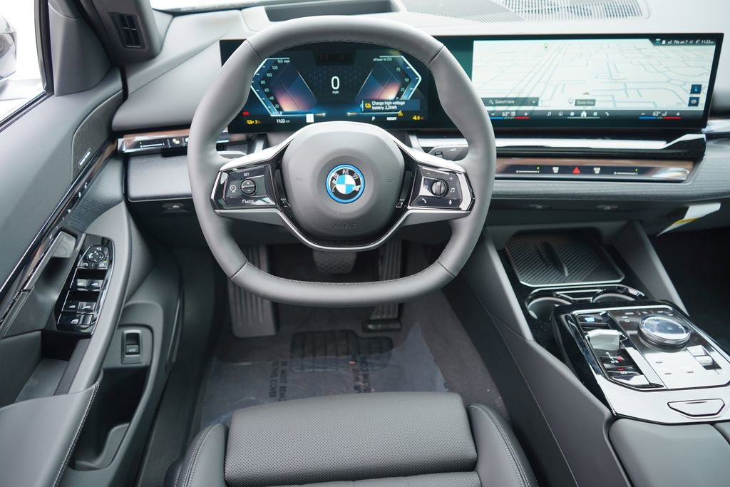 Used 2026 BMW i5 eDrive40 image 16