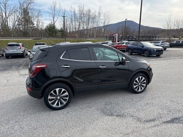 Used 2022 Buick Encore Preferred w/ Safety Package AWD/4WD image 19