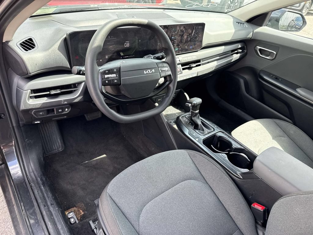 Certified 2025 Kia K4 FWD image 21