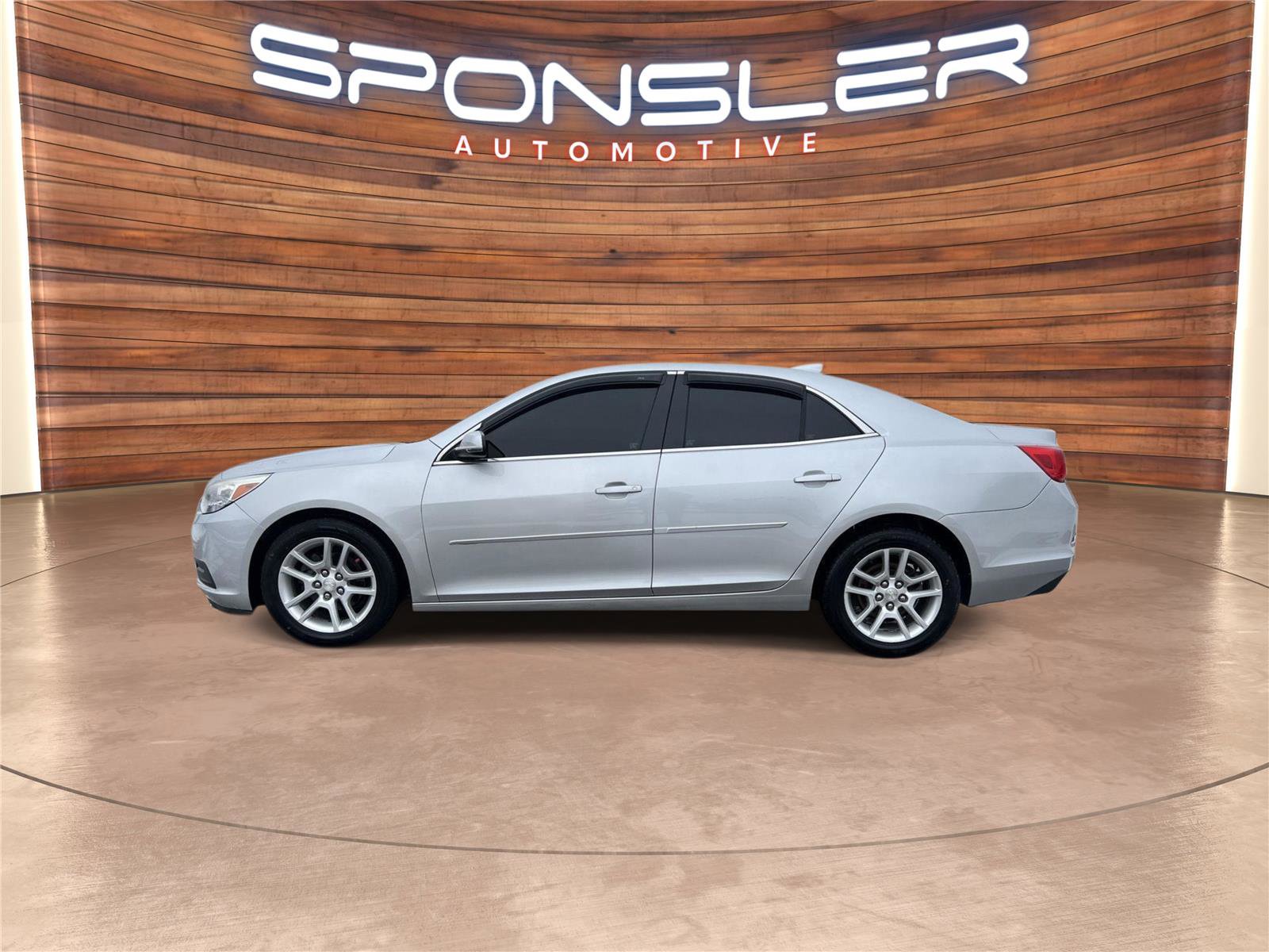 Used 2015 Chevrolet Malibu LT w/ Power Convenience Package image 2