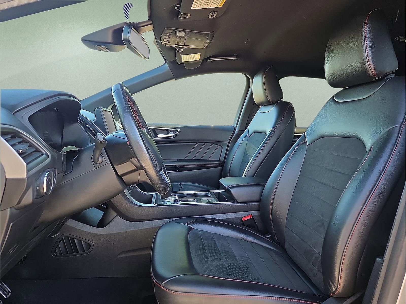 Certified 2024 Ford Edge ST-Line AWD/4WD image 14