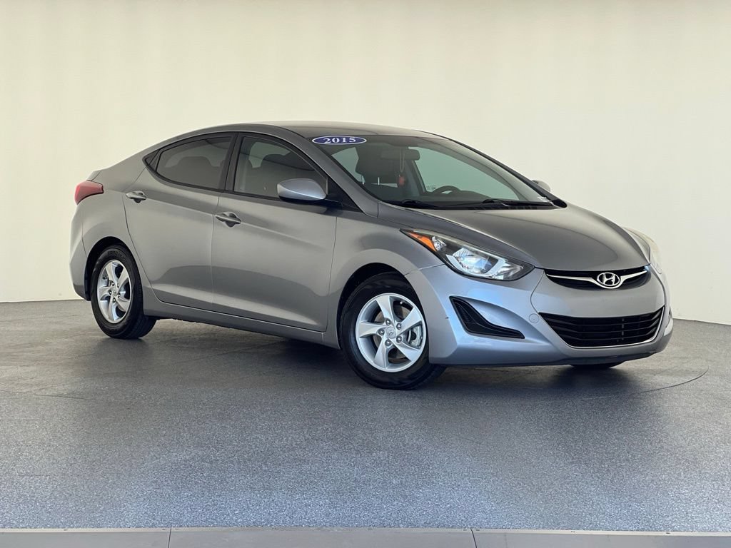 Used 2015 Hyundai Elantra SE FWD image 32