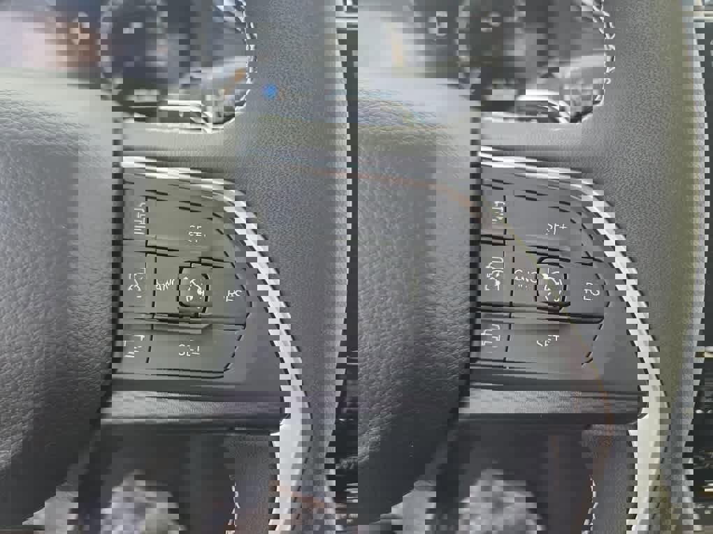 Used 2025 Jeep Grand Cherokee L Altitude AWD/4WD image 14