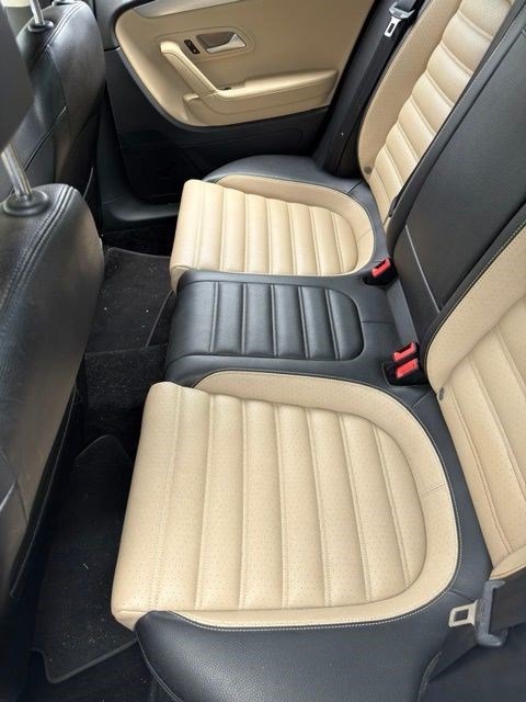 Used 2015 Volkswagen CC FWD image 11