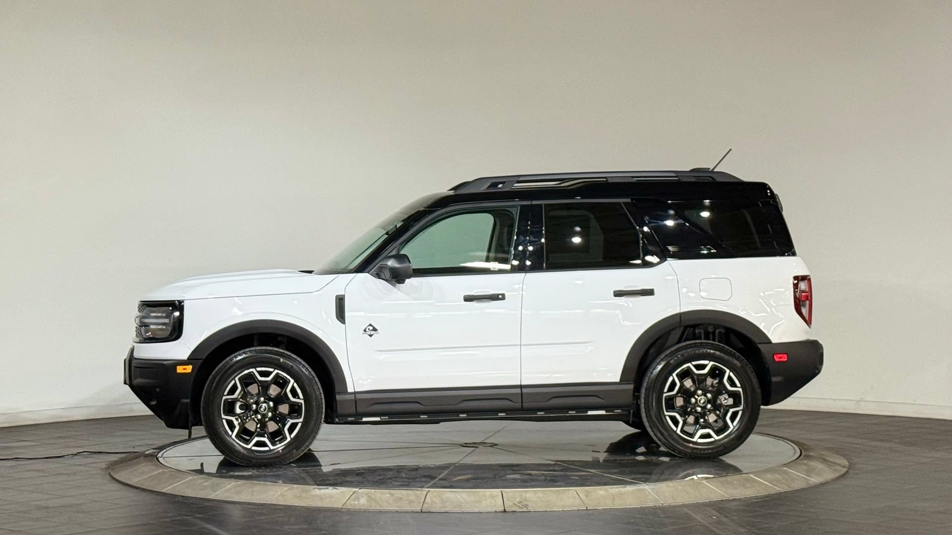 New 2026 Ford Bronco Sport Outer Banks w/ Outer Banks Tech Package+ AWD/4WD image 6