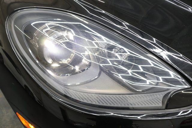 Used 2018 Porsche Macan GTS w/ Premium Package Plus image 36