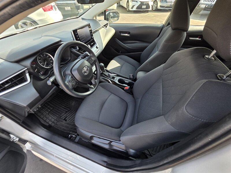 Used 2021 Toyota Corolla LE FWD image 14